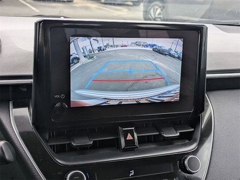 Used 2024 Toyota Corolla LE image 18