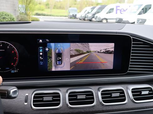 New 2026 Mercedes-Benz GLS 450 4MATIC image 27