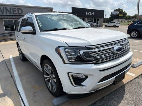 Used 2020 Ford Expedition Platinum RWD image 2