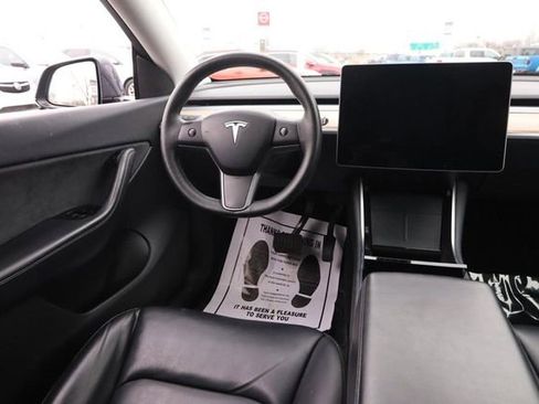 Used 2021 Tesla Model Y Long Range image 19