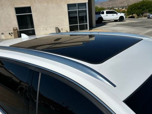 Used 2018 Buick Envision Essence image 11