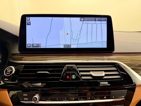 Used 2022 BMW 530i xDrive w/ Premium Package image 24