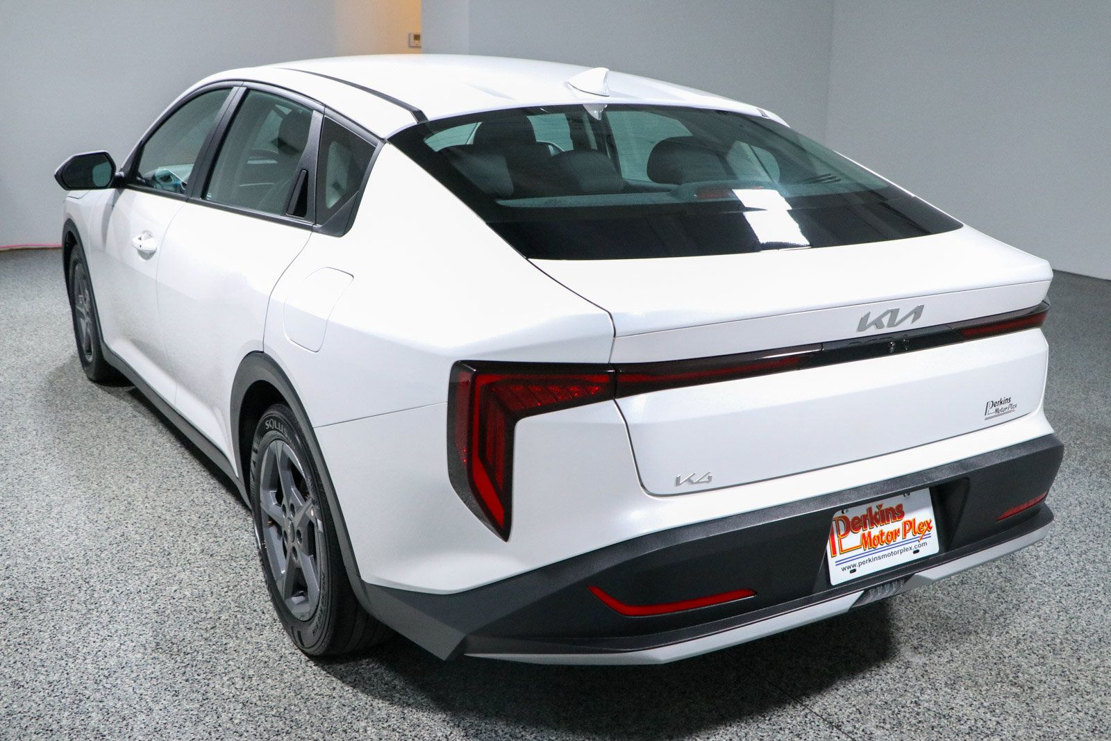 Used 2025 Kia K4 FWD image 9