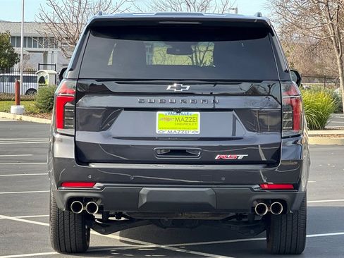 Used 2025 Chevrolet Suburban RST image 11