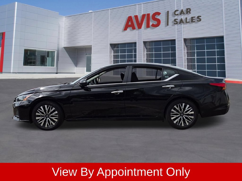 Used 2025 Nissan Altima 2.5 SV FWD image 10