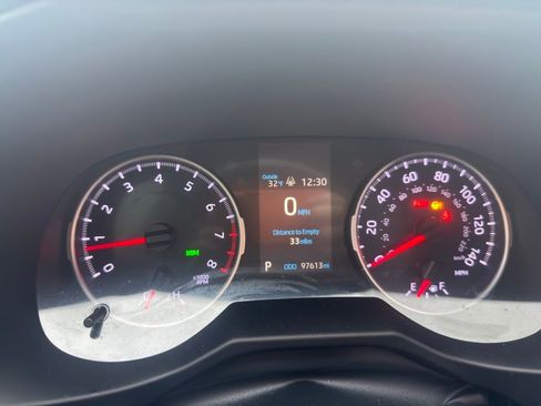 Used 2021 Toyota RAV4 XLE image 20