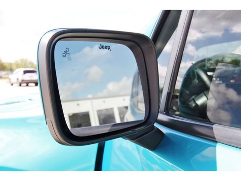 Used 2021 Jeep Renegade Latitude w/ Sun & Sound Group image 10