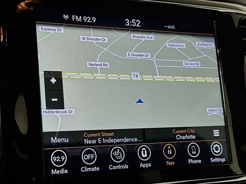 Used 2021 Jeep Grand Cherokee Limited w/ Luxury Group II image 22