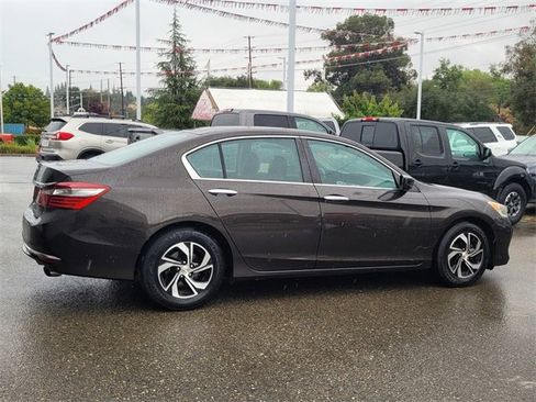 Used 2016 Honda Accord LX image 3
