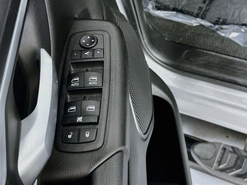 Used 2023 RAM 1500 Big Horn AWD/4WD image 18
