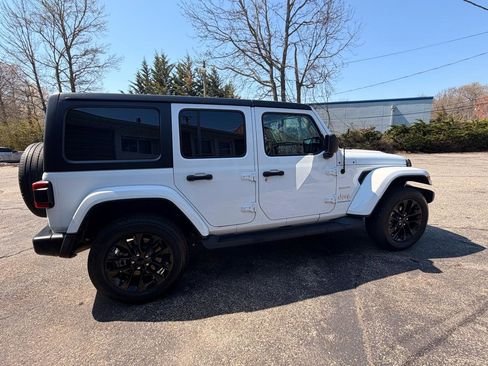 Used 2023 Jeep Wrangler Sahara w/ Cold Weather Group image 7