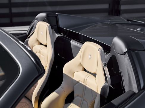 Used 2022 Ferrari F8 Tributo image 21