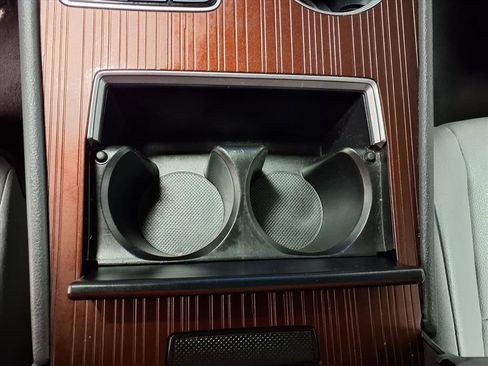 Used 2024 Toyota Sienna XLE image 18