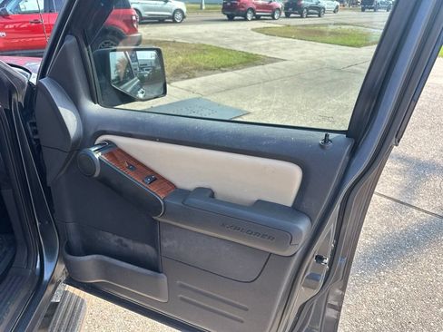 Used 2010 Ford Explorer Eddie Bauer RWD image 11