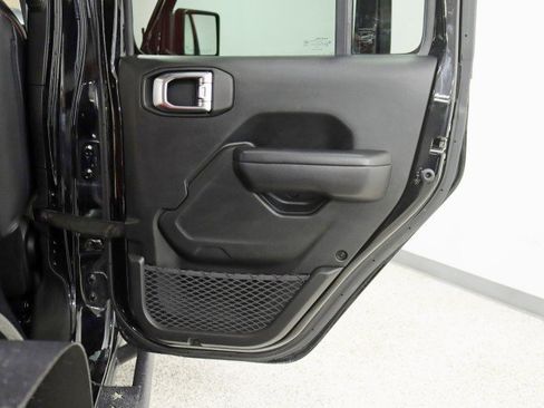 Used 2019 Jeep Wrangler Unlimited Sport S image 34