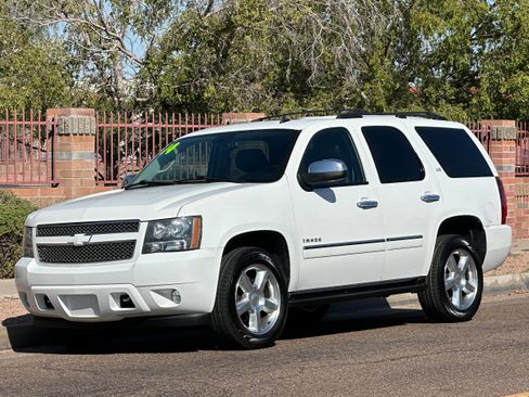 Used 2014 Chevrolet Tahoe LTZ image 1