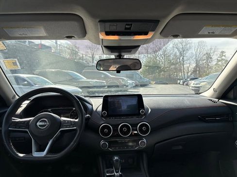 Used 2024 Nissan Sentra SR w/ SR Premium Package image 6