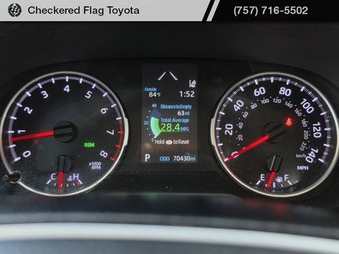 Used 2021 Toyota RAV4 XLE Premium image 12