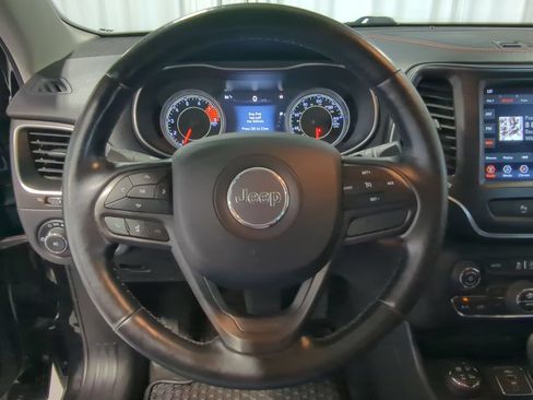 Used 2020 Jeep Cherokee Trailhawk w/ Cold Weather Group AWD/4WD image 28