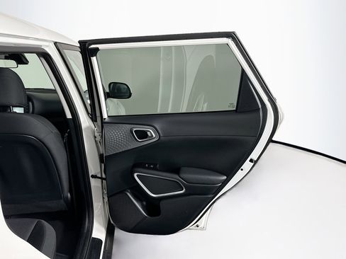 Used 2024 Kia Soul LX w/ Option Group 015 image 28
