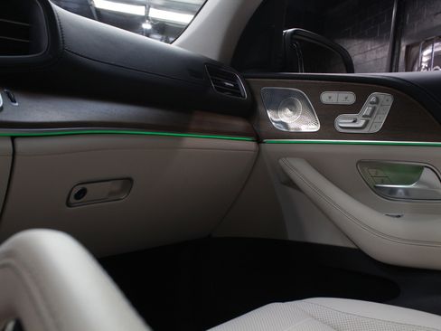 Used 2022 Mercedes-Benz GLS 450 4MATIC image 73