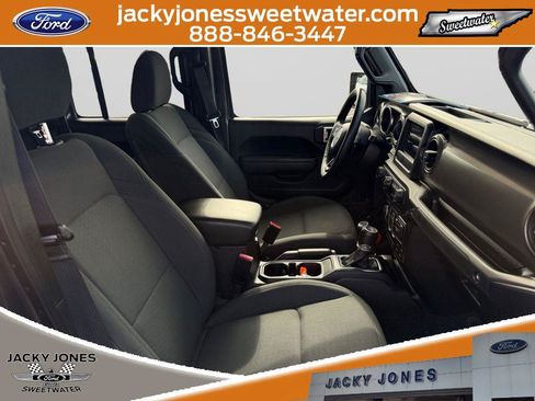 Used 2022 Jeep Gladiator Sport AWD/4WD image 15