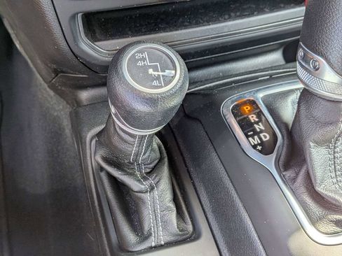 Used 2025 Jeep Wrangler Unlimited Sport AWD/4WD image 22