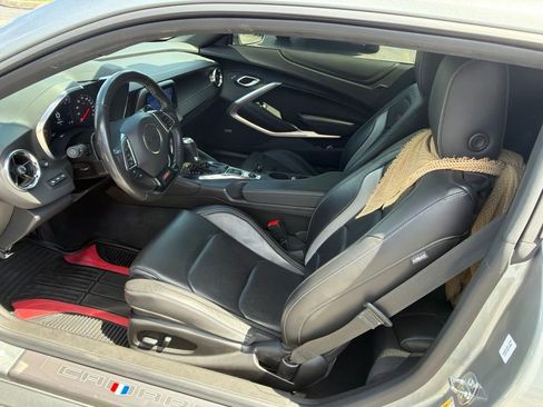 Used 2023 Chevrolet Camaro SS RWD image 8