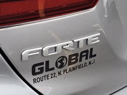 Used 2023 Kia Forte GT-Line w/ GT-Line Premium Package image 31