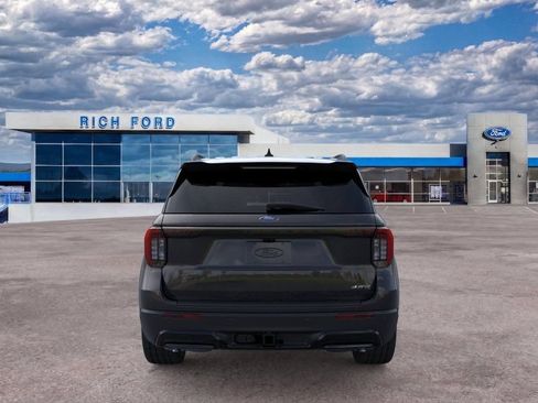 New 2026 Ford Explorer ST-Line w/ ST-Line Street Pack AWD/4WD image 5