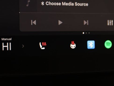 Used 2022 Tesla Model Y Performance image 8