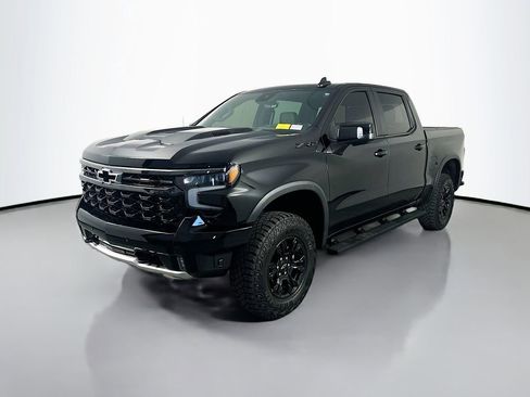 Used 2025 Chevrolet Silverado 1500 ZR2 w/ Technology Package AWD/4WD image 3
