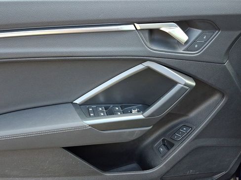 Certified 2024 Audi Q3 2.0T Premium Plus w/ Premium Plus Package image 18