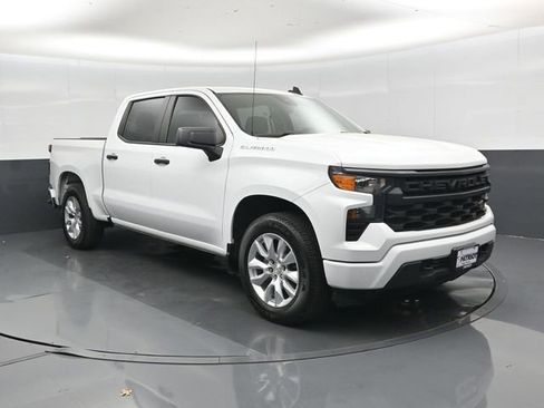 Used 2022 Chevrolet Silverado 1500 Custom RWD image 1
