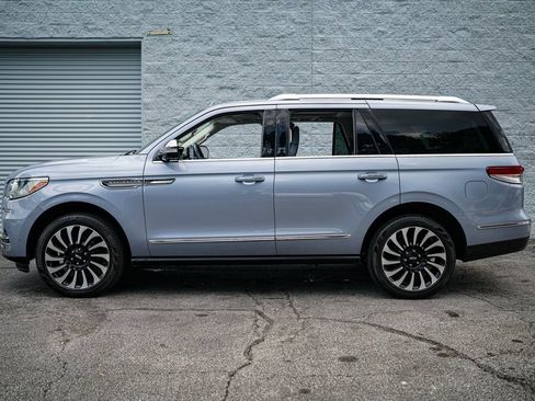 Used 2024 Lincoln Navigator Black Label image 9