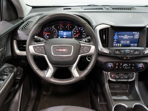 Used 2023 GMC Terrain SLE w/ Driver Convenience Package image 10