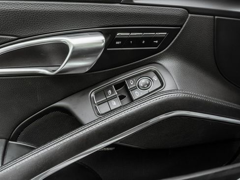 Used 2018 Porsche 718 Boxster GTS RWD image 15