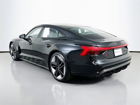 Used 2022 Audi RS e-tron GT w/ Year 1 Package image 5