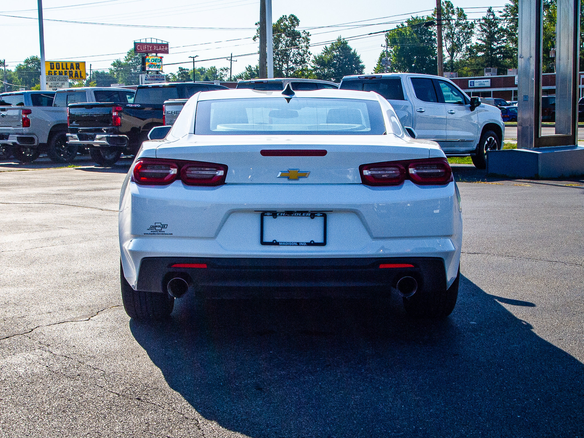 Used 2023 Chevrolet Camaro LT RWD image 6