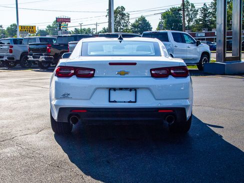 Used 2023 Chevrolet Camaro LT RWD image 6