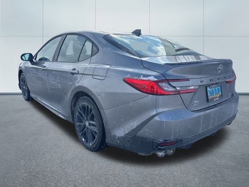 Used 2025 Toyota Camry SE image 6