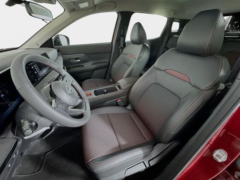 New 2026 Nissan Kicks SR w/ Cold Weather Package image 11