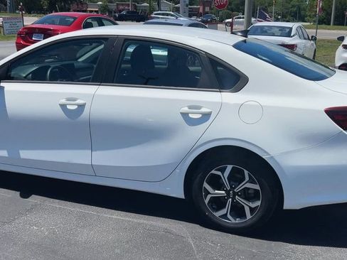 Used 2021 Kia Forte LXS FWD image 6