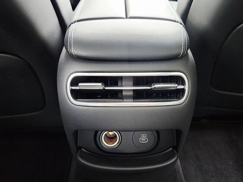 Used 2024 Genesis G90 3.5T AWD/4WD image 36