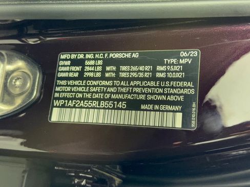 Certified 2024 Porsche Macan GTS AWD/4WD image 31