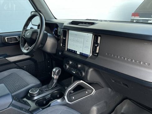Used 2022 Ford Bronco Outer Banks image 18