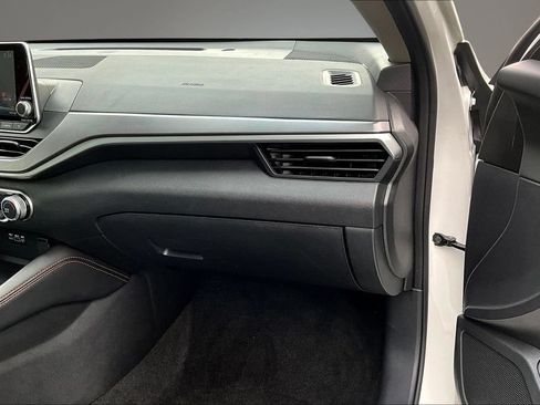 Used 2024 Nissan Altima 2.5 SR FWD image 26