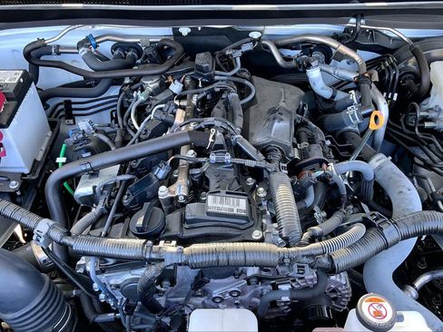 Certified 2025 Toyota Tacoma SR5 RWD image 31