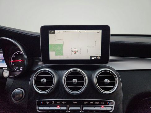 Used 2017 Mercedes-Benz GLC 300 4MATIC image 20