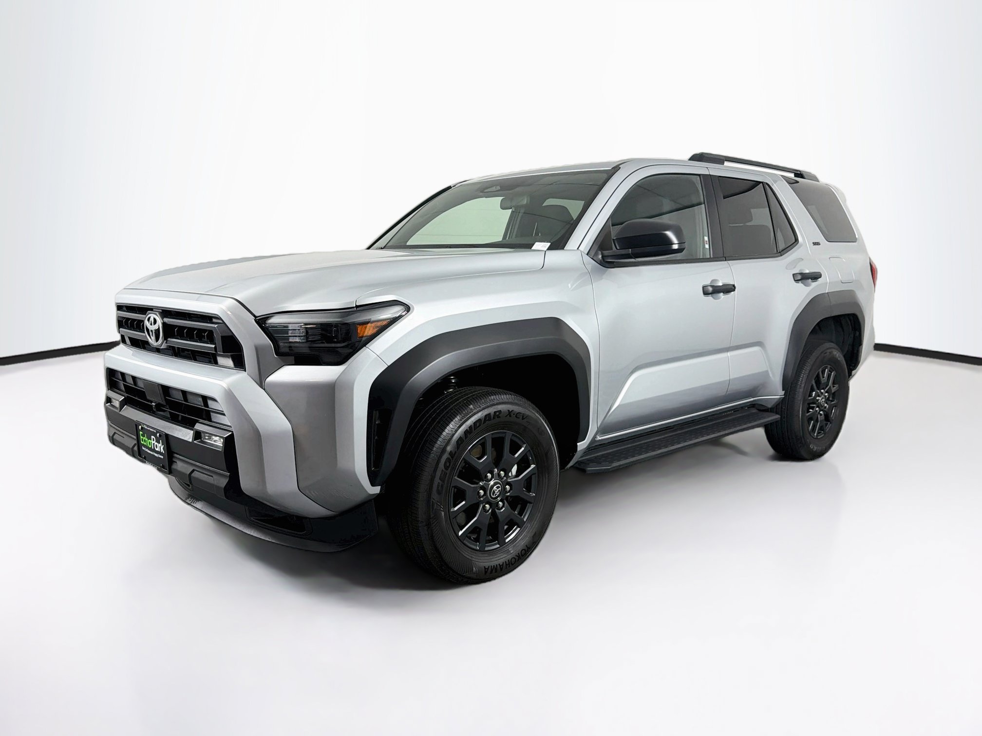 Used 2025 Toyota 4Runner SR5 AWD/4WD image 3